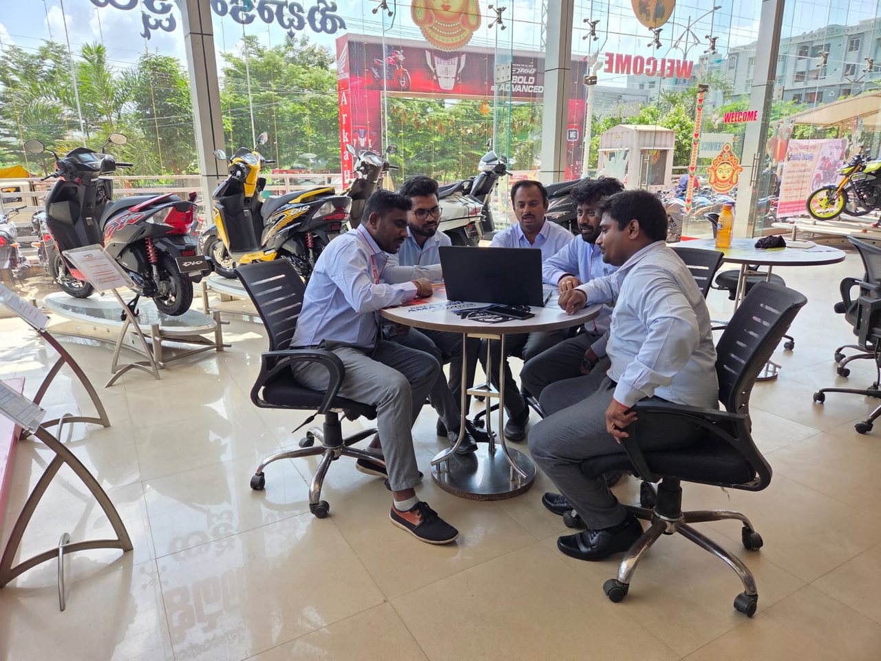 Arka Honda service desk